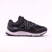 New Balance Women’s 840 V5 Black Blue